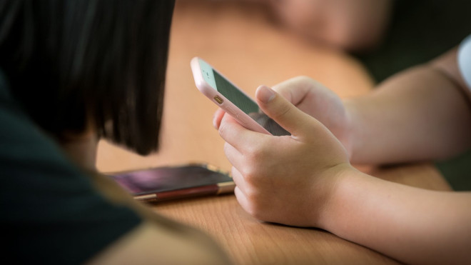 Whole society' approach needed to stop pupils doom scrolling - with most schools already banning phones | Politics News | Sky News