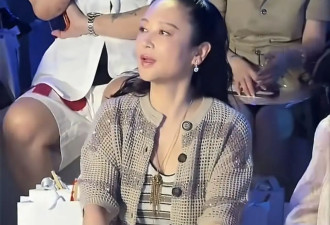 57岁陈红参加活动 气色红润端庄大气状态佳