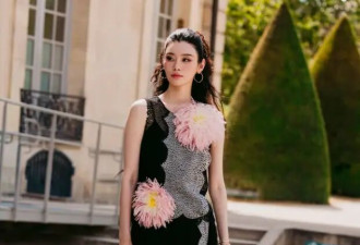 巴黎时装周奚梦瑶又美上热搜！今年穿得“花”一点才好看