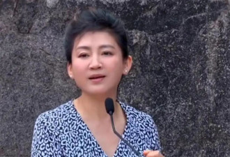 54岁王小丫罕见露面！淡出央视10年，和第二任丈夫在泉州低调丁克