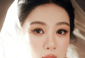 杨紫 春夏高定｜白玉兰视后首场亮相，鎏金纱裙尽显温婉雅致