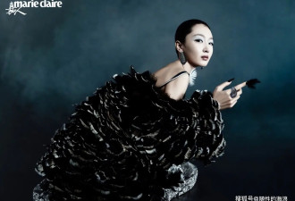 周冬雨嘉人羽翼大片封神！指尖羽毛美甲太绝，温柔又高级