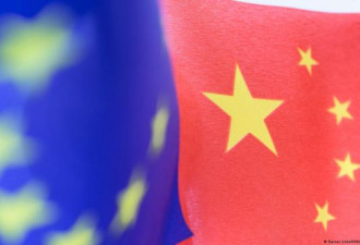 “民主陷入被动，因为专制服了兴奋剂”
