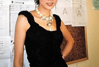 吴绮莉直播罕谈成龙，否认曾被要求做亲子鉴定