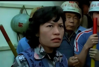 她演一辈子丑角 88岁无性无爱 有钱却住老破小 被誉作最美女神