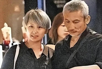 徐克的二婚老婆乐乐，40岁为爱染白发？和施南生相处和谐互不打扰