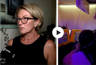 飞机惊魂！丈夫半身被吸出舷窗外，妻子拼死抓住他