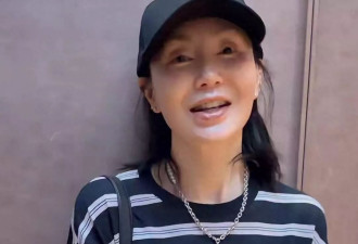 61岁张曼玉上海街头被偶遇！穿百元条纹衫配阔腿裤