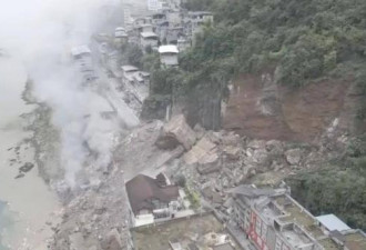 “拼命地跑，腿脚都是软的” 重庆男子讲述滑坡