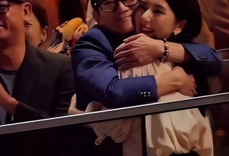 郭富城带全家飞杭州！小女儿成团宠大女儿吃醋