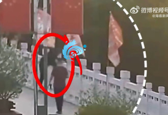 71岁大妈跳4米深河救人 拖回男子后悄悄离开