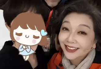 田小洁近况曝光！手揽年轻女星，56岁老的认不出