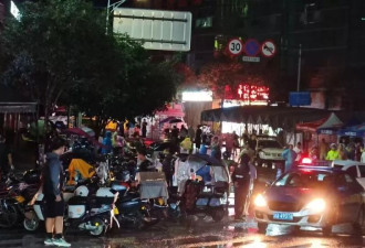 重庆彭水山体崩塌后，“摩托大军”的引擎，响起来了
