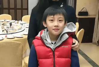 黄晓明儿子长相太出众！网友惊叹：太像Angelababy了！