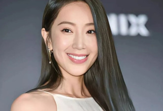 45岁隋棠:闪婚嫁给圈外精英，连生三娃被宠十年