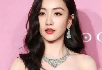 杨蓉靓丽写真美爆了！颜值超高身材娇小却性感火辣