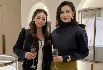 62岁关之琳近况曝光，与27岁小男友热恋，身材比之前还要性感妩媚