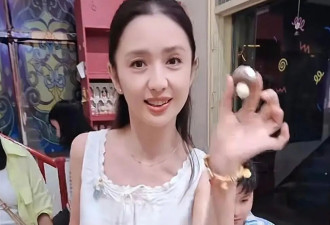 42岁佟丽娅瘦到肋骨凸出引担忧，再看身旁10岁朵朵：这遗传真绝了