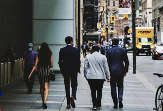 多伦多“人均年薪$20万”？数千人集体晒工资，各行各业收入曝光