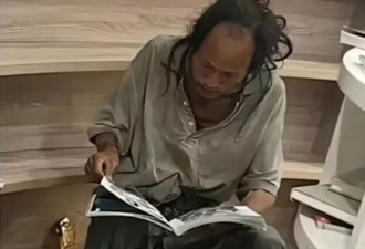 杭州流浪汉进图书馆看书遭投诉 馆方回复网友盛赞
