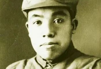 蒋介石收服“新疆王”盛世才