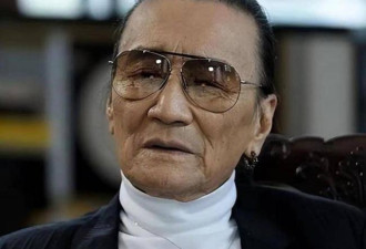 谢贤刚去世没几天，陈凯歌走路摇晃身体也出问题
