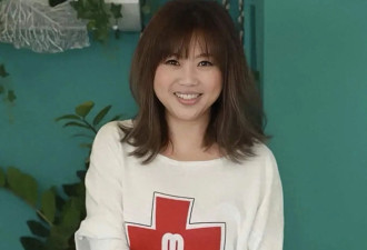 香港知名演员全素颜出镜，60岁还没结婚，前男友因肺癌病逝