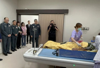 高烧腹痛别拖延 医生警告 会突然恶化