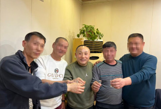 西安赛格商场里的坠落