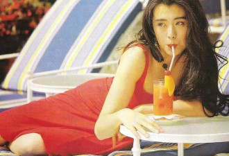 王祖贤颜值巅峰时靓丽写真！肤白貌美大长腿性感撩人
