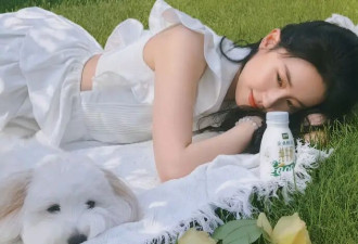 38岁刘亦菲久违晒出最新美照，纯白纱裙，彷佛回到你的初恋