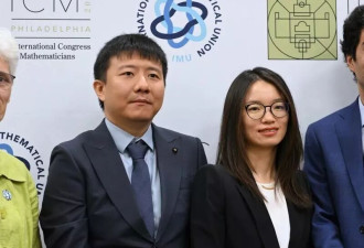 菲尔兹奖得主邓煜曾为张靓颖写过三首诗