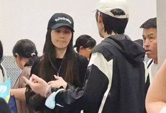 42岁郭碧婷素颜逛商场！瘦到脸部凹陷却美得自然