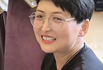 弟弟订婚她未嫁 博三姐姐一句话震全场