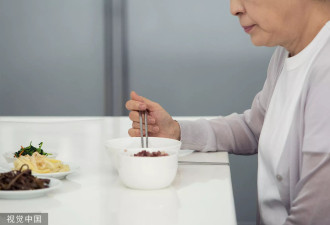 9小时内吃三餐，研究："限时进食"有望延缓失智