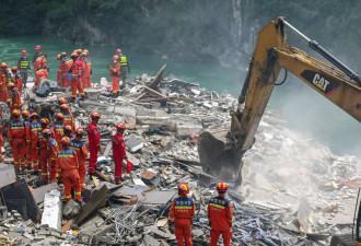 重庆山崩DNA比对新寻获30遇难者 累计44人死亡